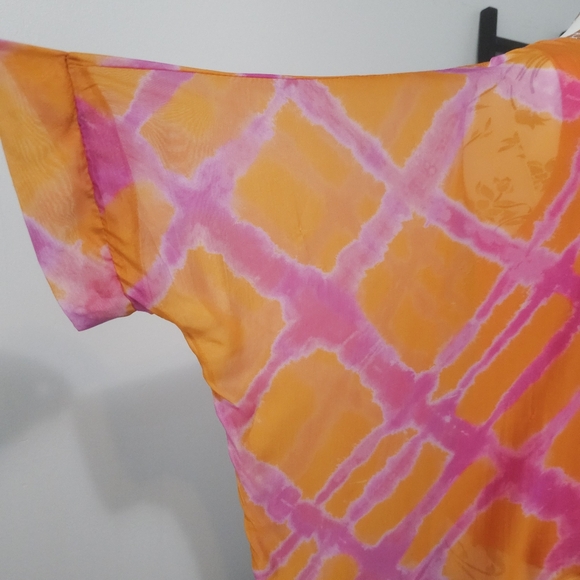 Lovely Layered Blouse - Picture 7 of 8